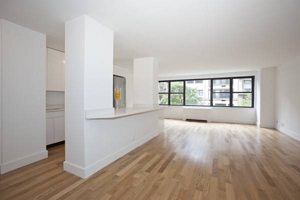 UNION SQUARE- RARELY AVAILABLE 2 BEDROOMS & 2 BATHROOMS, NO BOARD APPROVAL 