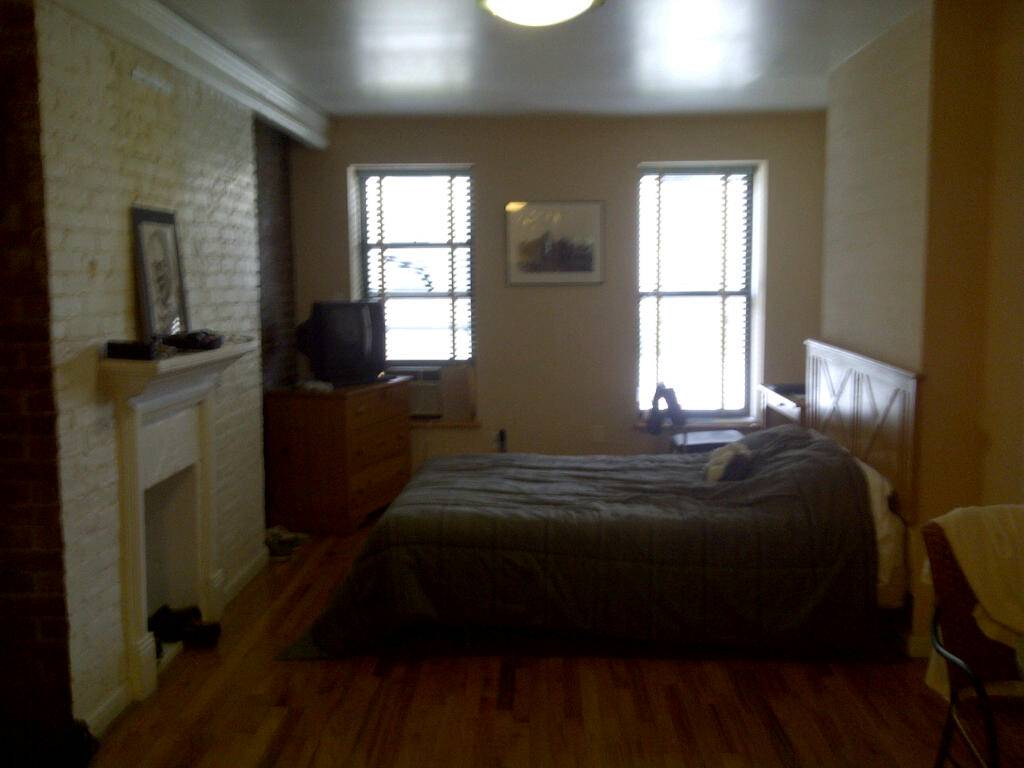 FULLY FURNISHED SHORT/LONG TERM HUGE BEAUTIFUL STUDIO FOR ONLY $2,600!!! 