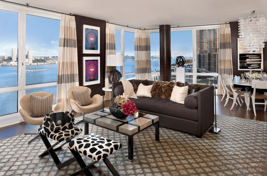 NO FEE*Upper West Side luxury apartment located in Lincoln Square. 5 rooms, 3 bedrooms and 3 bathrooms with dream views. Central Park West walks and enjoy in the Arts at Lincoln Center.