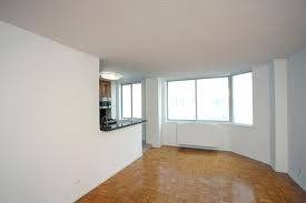 MURRY HILL ....1 BEDROOM ..... FULL SERVICE ELEVATOR BUILDING...... HIGH CEILINGS....NO FEE