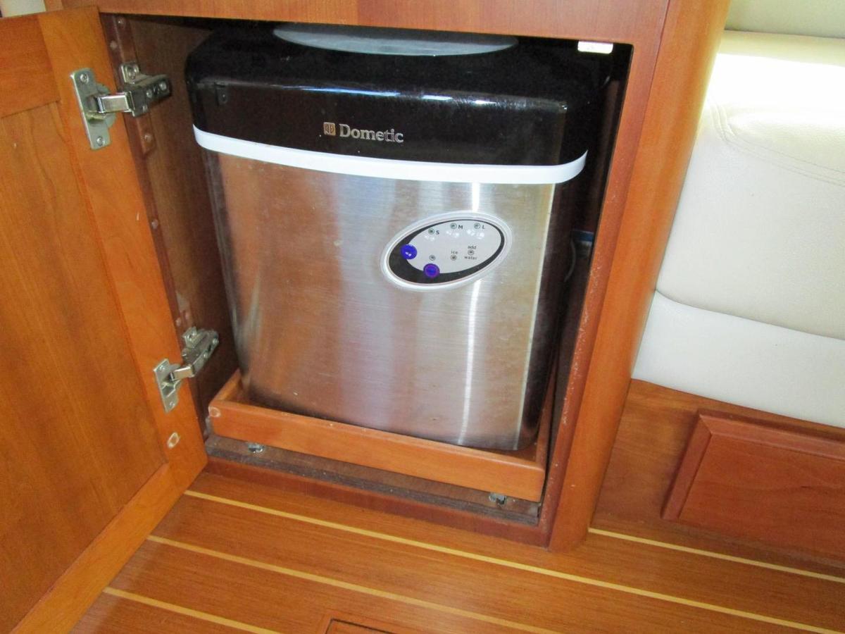 Icemaker