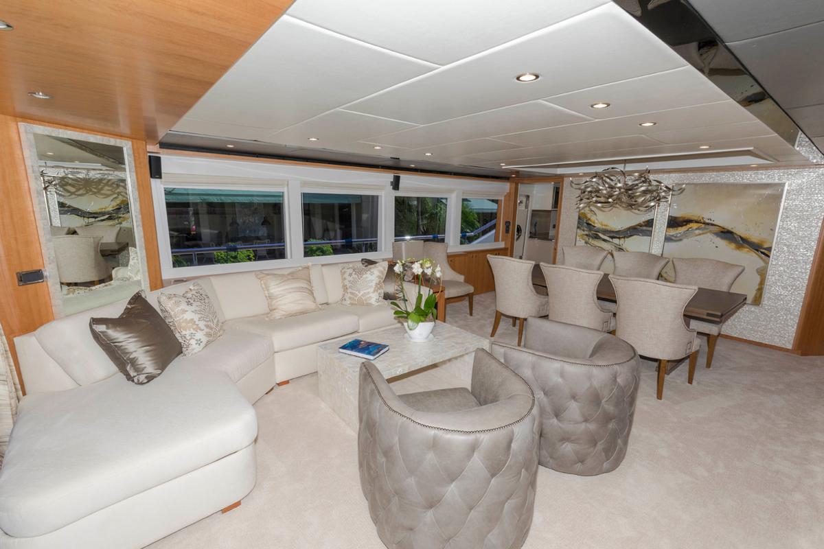 Salon looking to port