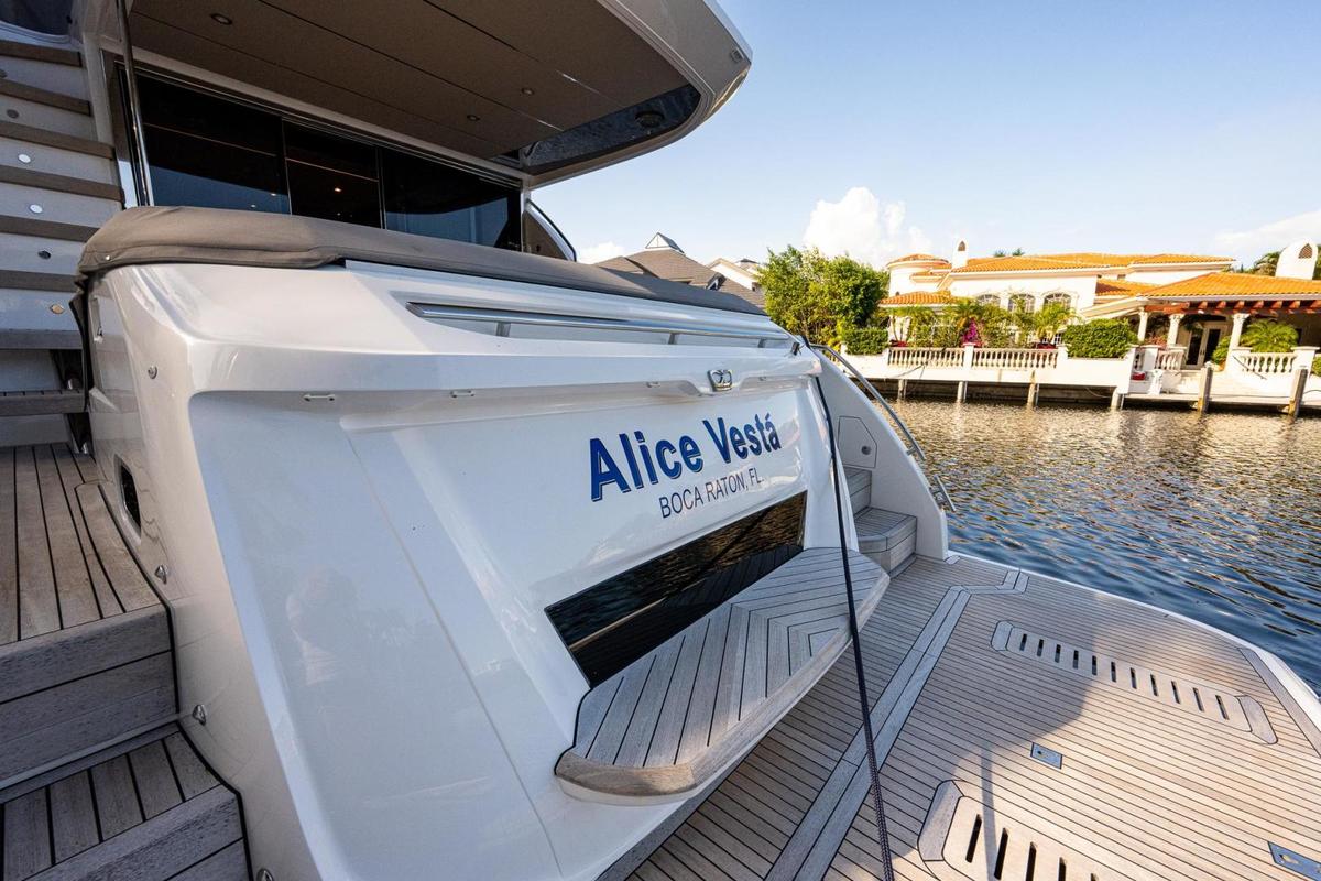 Princess F62 Alice Vesta - Swim Platform