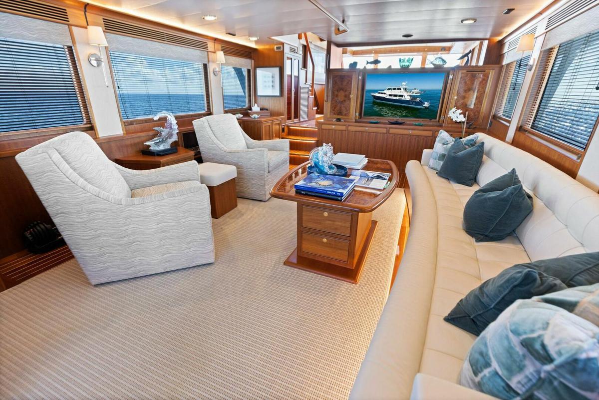 2019 82 Marlow 70e MK2 - SUNZSET - Salon