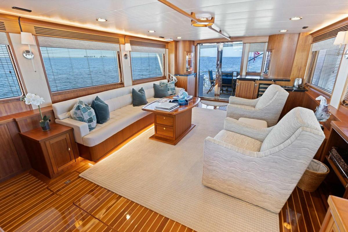 2019 82 Marlow 70e MK2 - SUNZSET - Salon
