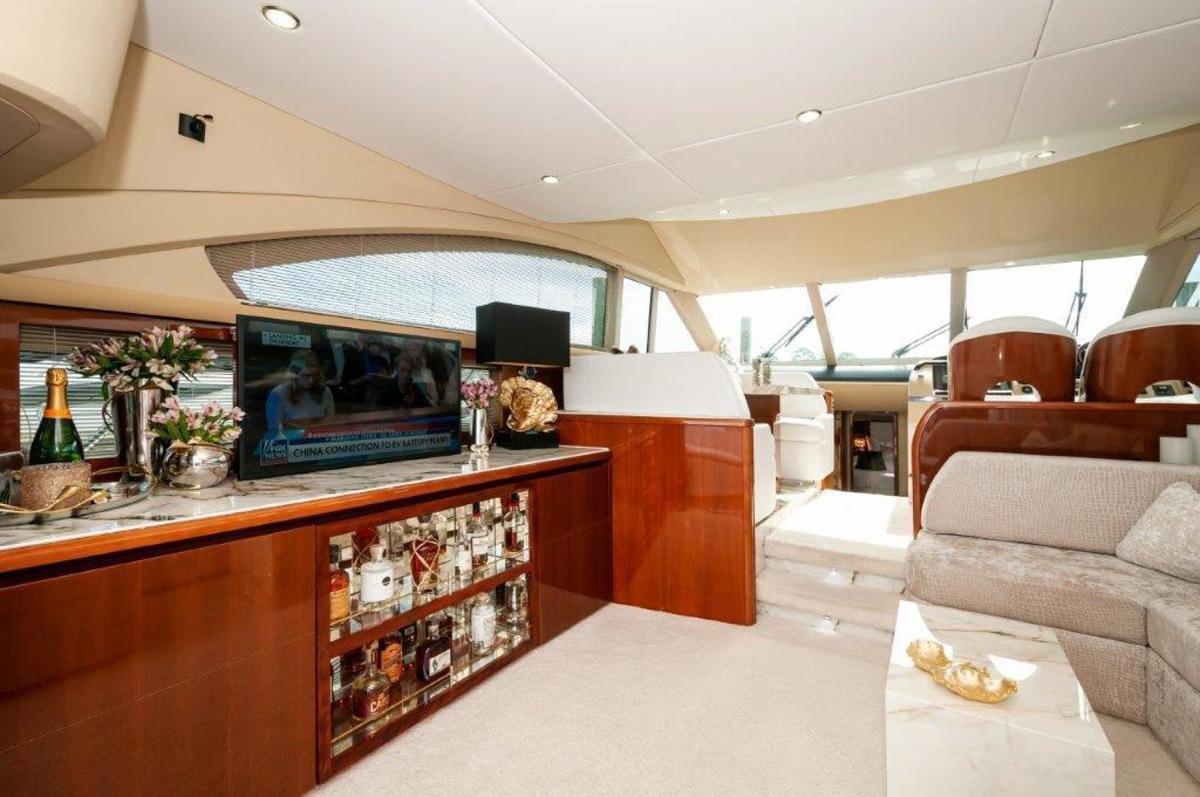 2009 Princess 54 Flybridge ADIOS Salon