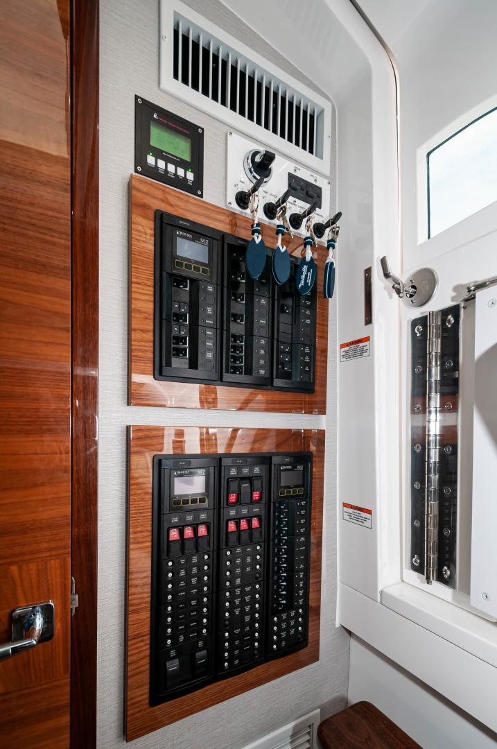 2022 Valhalla Boatworks V46 Cabin