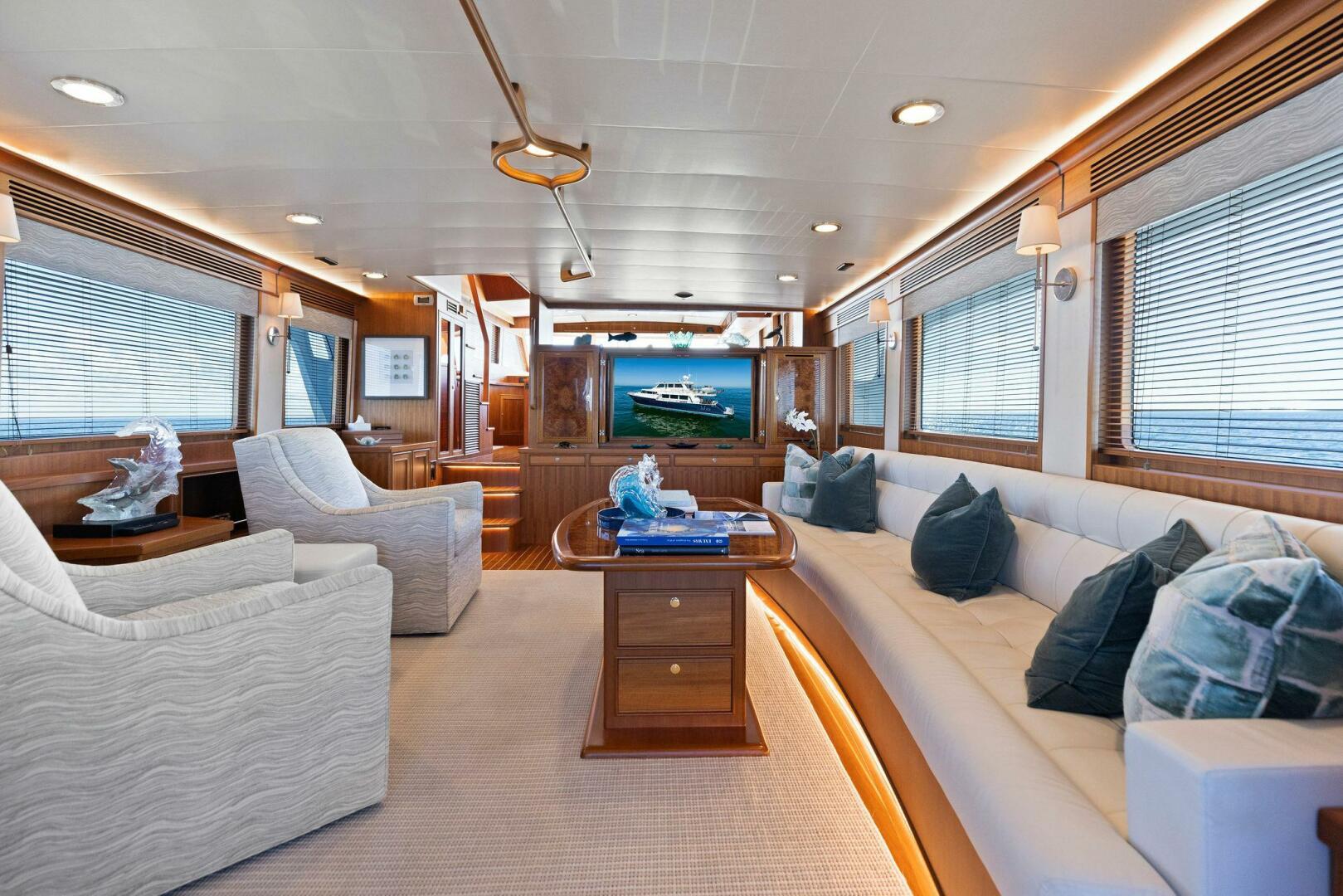 2019 82 Marlow 70e MK2 - SUNZSET - Salon