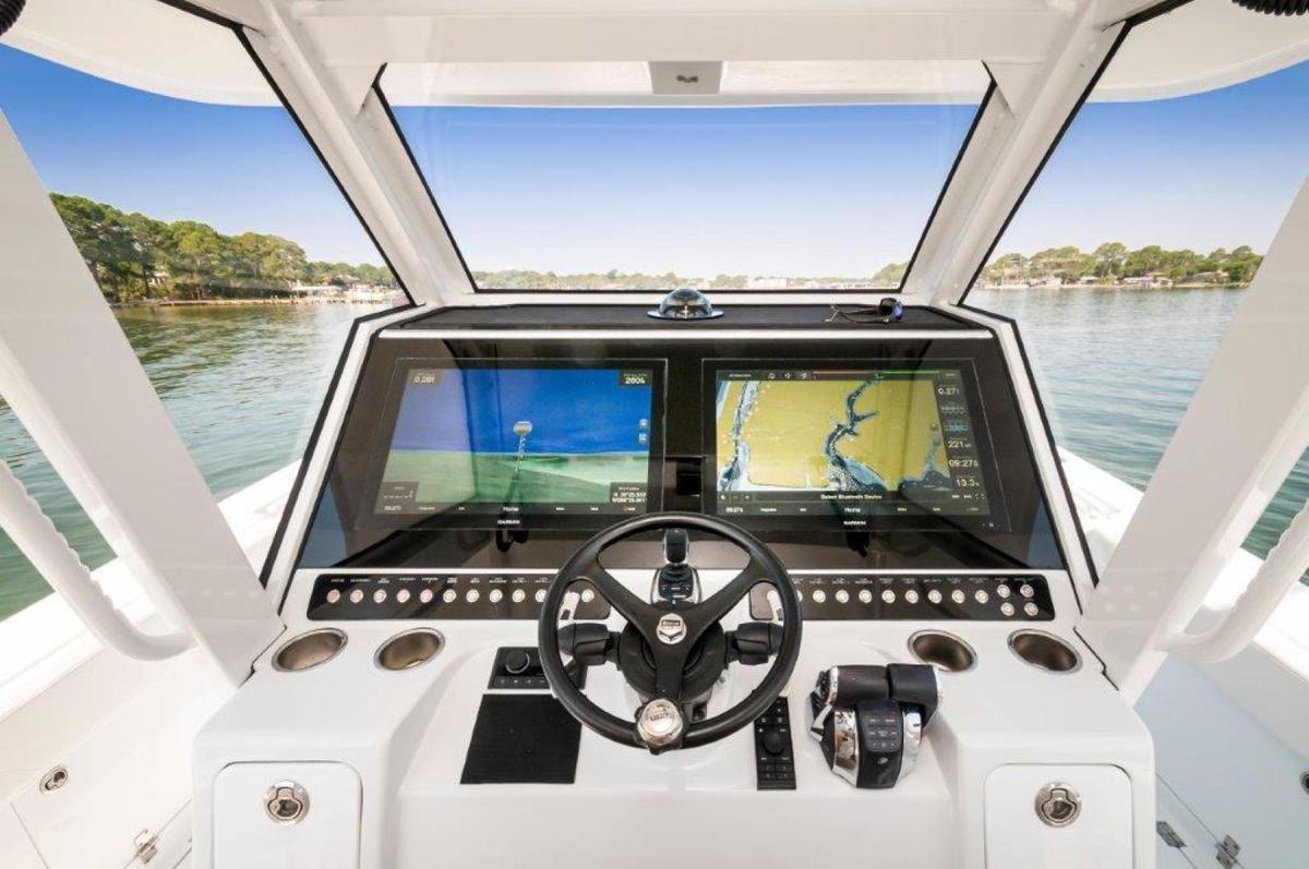2021 40 Barker HPC Helm
