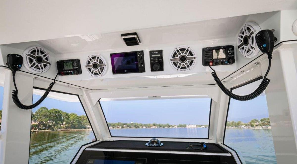 2021 40 Barker HPC Helm