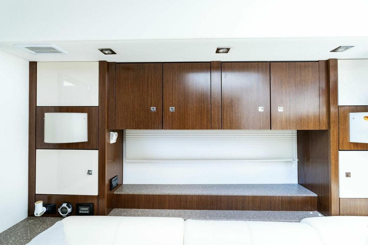 2011 48 Cruisers Yachts Cantius - Livin The Dream II - Upper Salon
