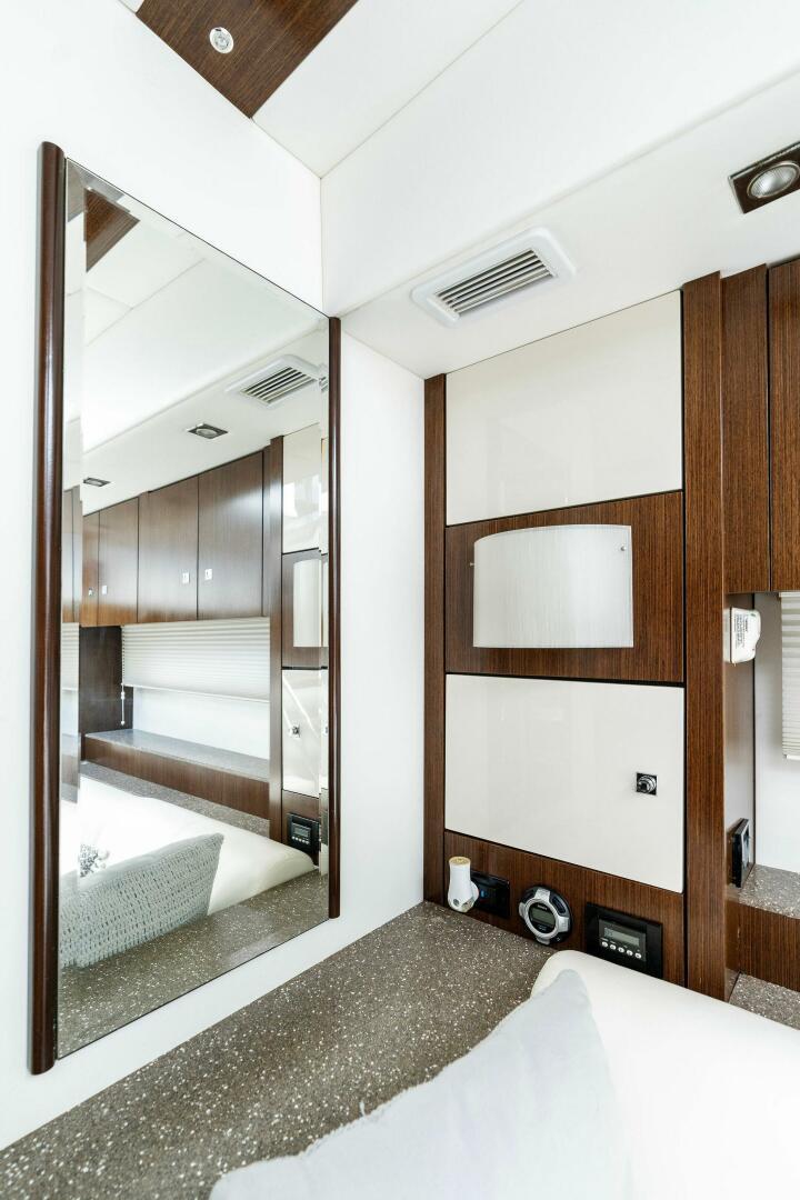 2011 48 Cruisers Yachts Cantius - Livin The Dream II - Upper Salon