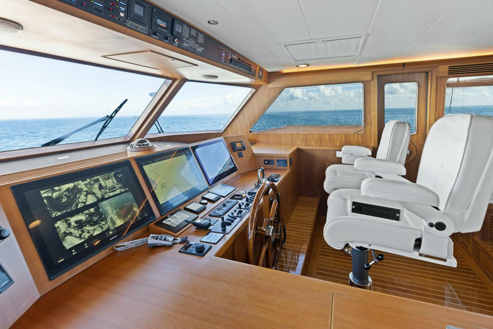 2019 82 Marlow 70e MK2 - SUNZSET - Helm