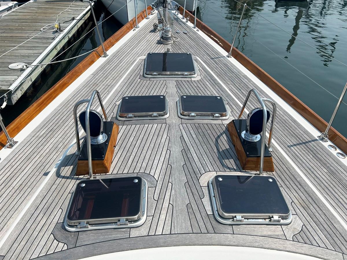 Little Harbor 60, BEAU GESTE, Foredeck