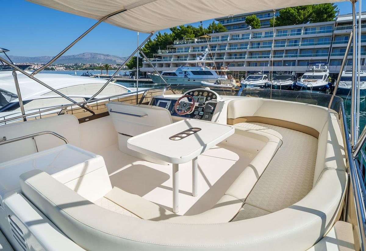 Flybridge