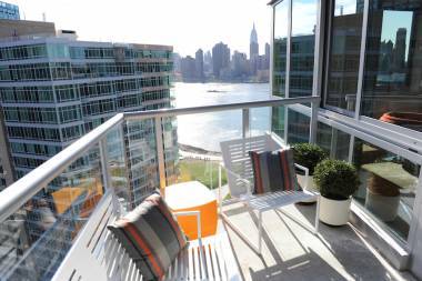 Long Island City. Luxury one bedroom with balcony. River views! $2,900/month.