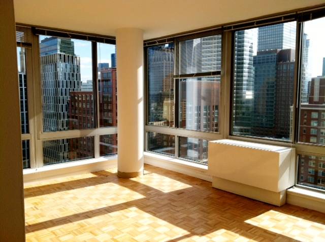 ** Downtown ** Intersection of Tribeca, Battery Park City, and Financial District ** Whole Foods , Shops , Restaurants , Nightlife , AMAZING VIEWS *** PH 2B/2B - $6200/month