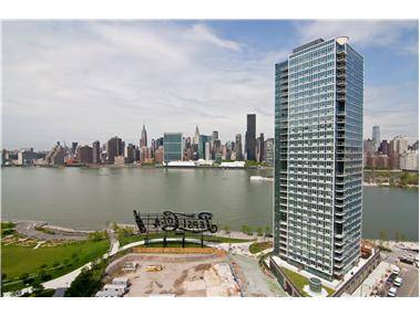 ONE BEDROOM APARTMENT IN LONG ISLAND CITY! ONE MONTH* FREE* RENT!