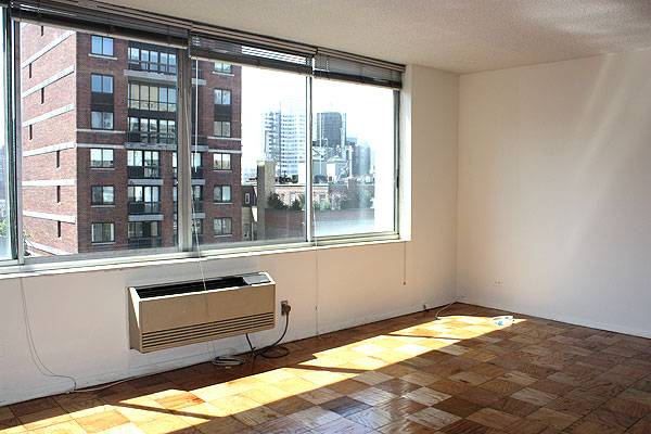 South Facing, Sun-drenched, High Floor 1 BR with amazing views