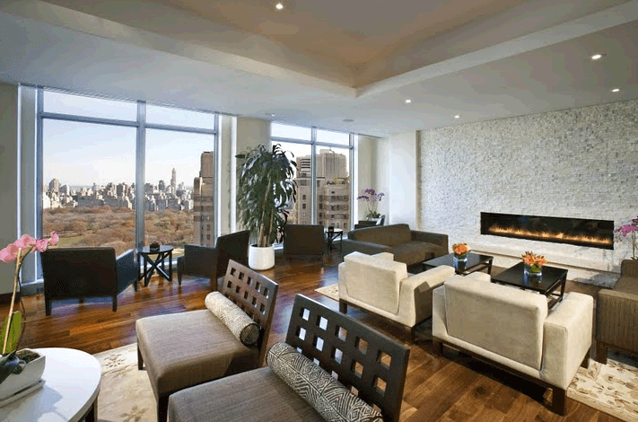 Luxurious, Over 2000 sq. ft! 3 Bedroom/2 Bathroom Suite. Half a Block Away From Central Park!