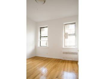 Upper East Side One Bedroom with Separate Kitchen & Laundry in the Building! Pets Welcome * Close To Subway * Wont Last!!